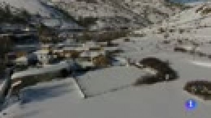 Telediario 1 - El temporal sigue complicando el tráfico una semana después