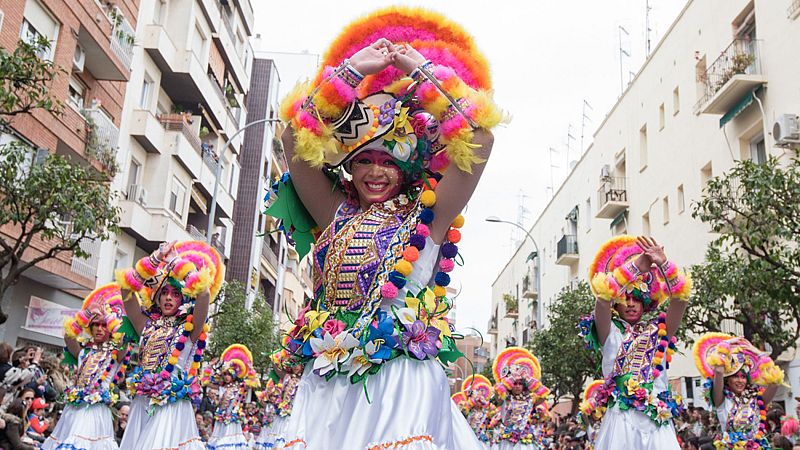Comienzan emblemáticas fiestas de Carnaval en ciudades como Cádiz, Santa Cruz de Tenerife, Las Palmas y Badajoz