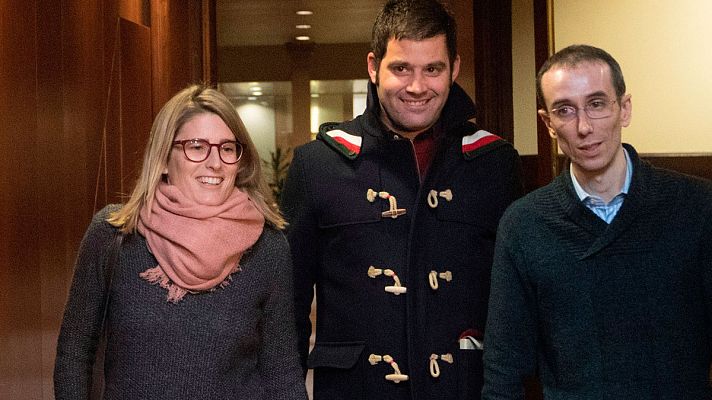 Informativo 24h - JxCat registra sin ERC la reforma de la ley de la Presidencia para investir a distancia a Puigdemont