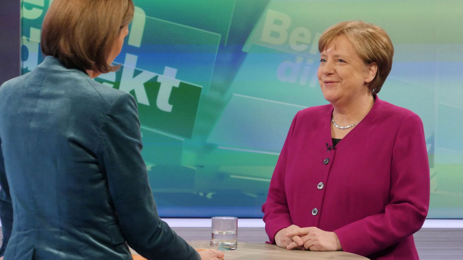 Telediario 1: Merkel defiende las concesiones "dolorosas" a los socialdemócratas para formar gobierno | RTVE Play
