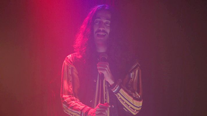 Cuéntame cómo pasó - Josete canta "Lucha de gigantes"