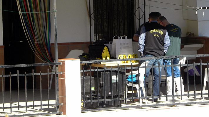 Telediario 1 - Detenido un hombre por asesinar presuntamente a su pareja en un pueblo de Málaga