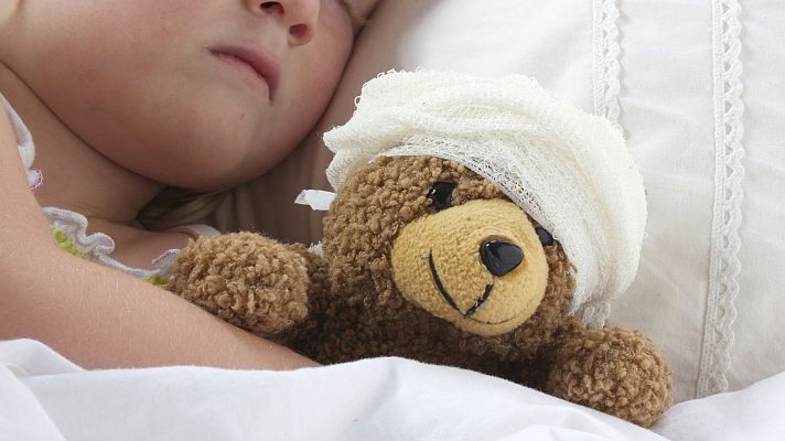 Telediario 1 - Más allá del cáncer: así afrontan los niños y sus familiares la enfermedad