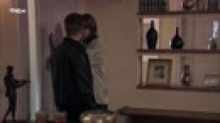 Servir y proteger - Alicia explica a Jairo que sospecha que Rober ocultaba algo