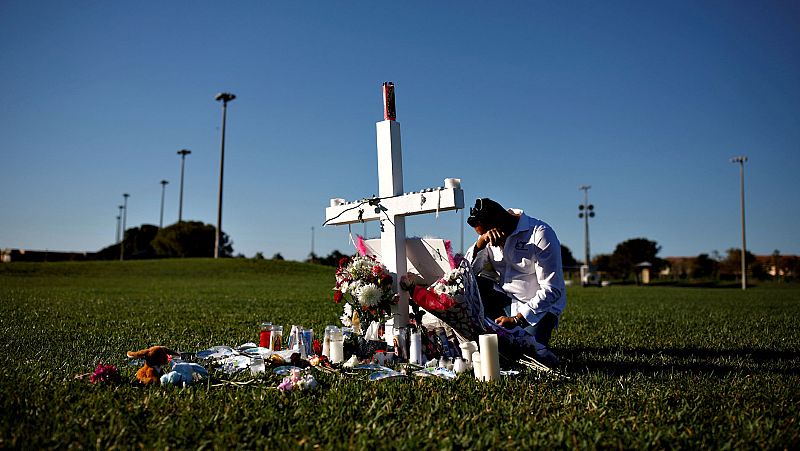 El FBI admite que cometió un error al no hacer un seguimiento del tirador de Florida tras una denuncia