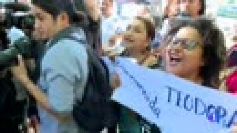 El Salvador indulta a una mujer que fue condenada a 30 años de cárcel en 2008 por supuestamente abortar