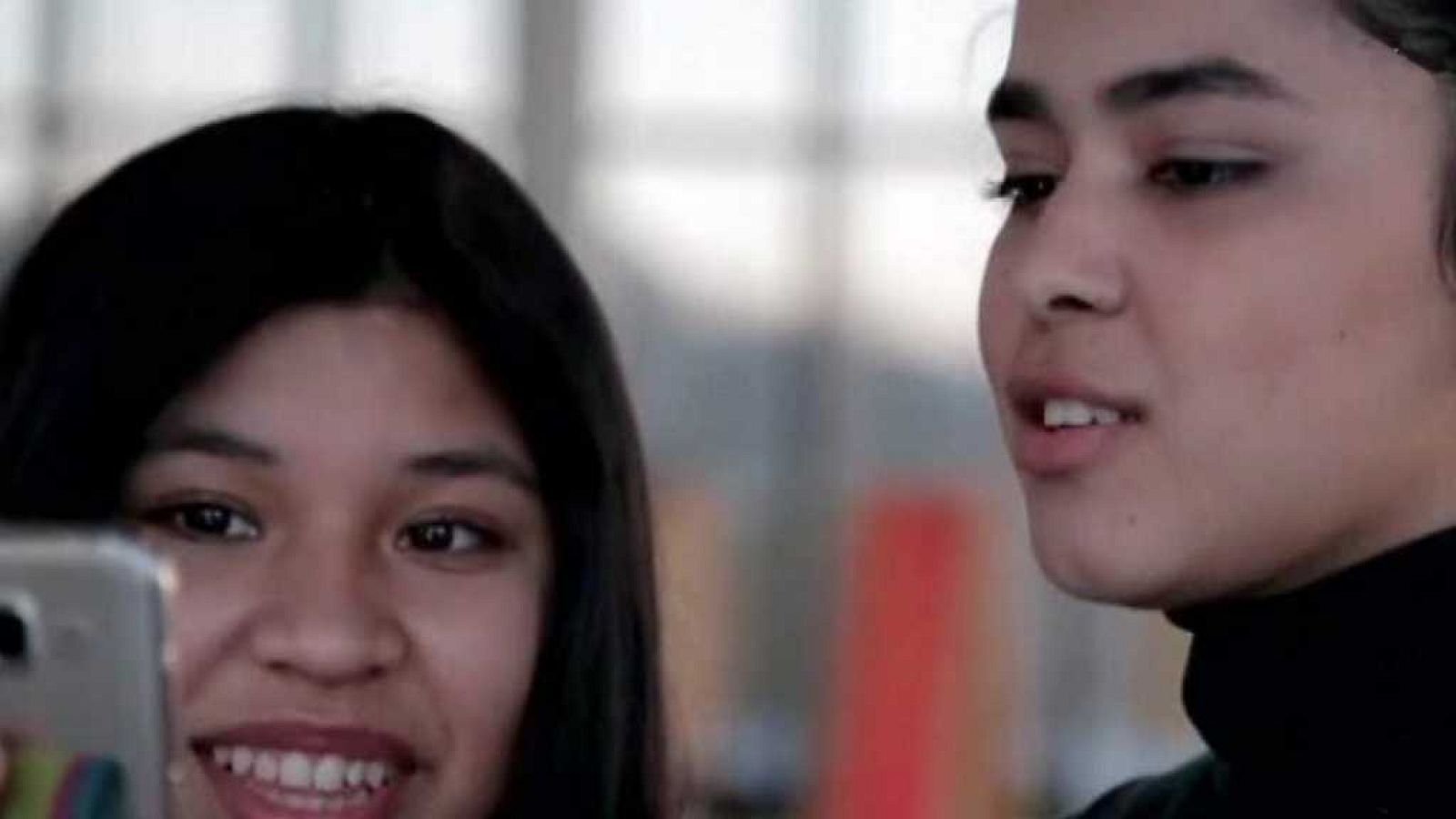 Cámara abierta 2.0 - Work in Process, Screenly, Edu Soto en 1minutoCOM - ver ahora