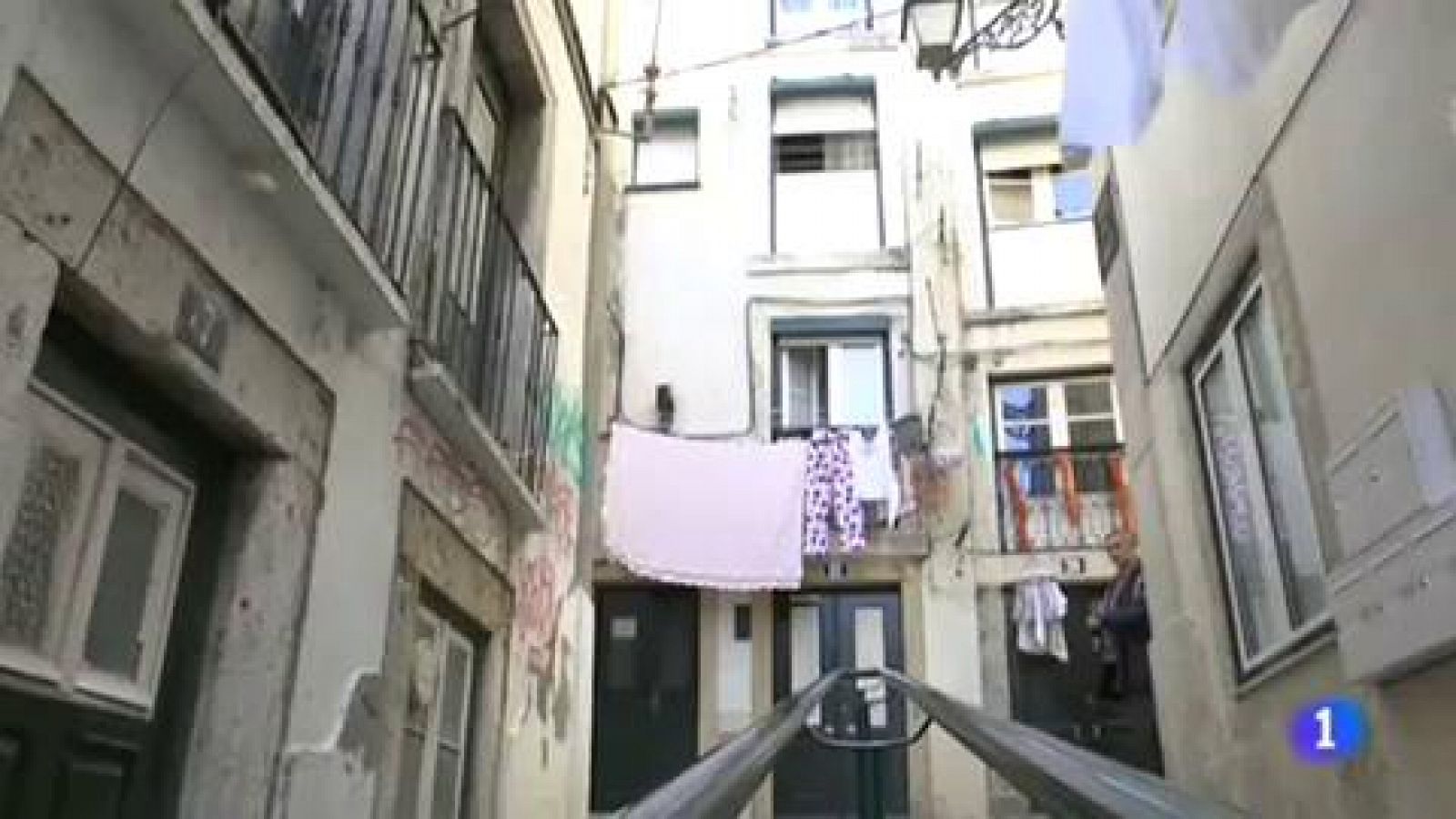 Telediario 1: Ciudades como Oporto o Lisboa, en Portugal, están viviendo una burbuja inmobiliaria | RTVE Play