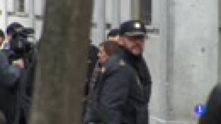  - Rovira queda en libertad bajo fianza tras declarar que pidió a Puigdemont parar el 1-O