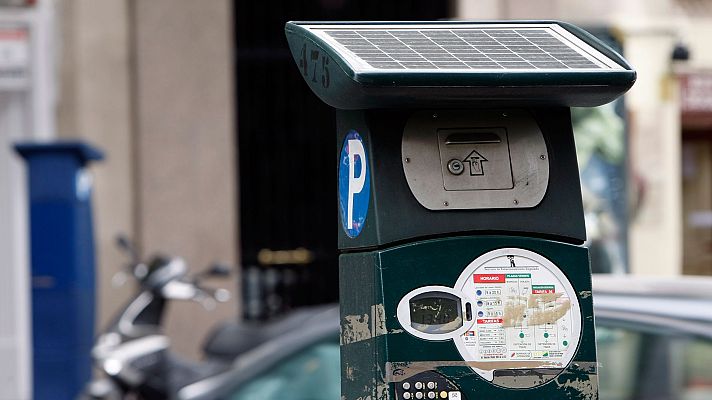 Telediario 1 - Aparcar en Madrid será un 10% más caro si se paga con el móvil