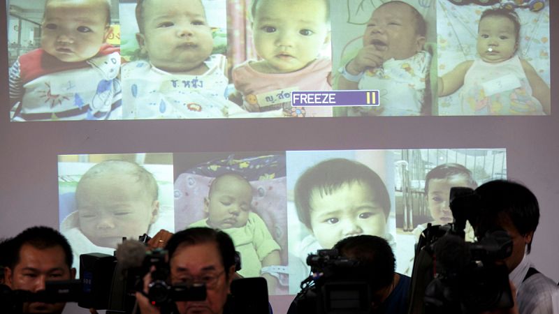 Un tribunal de Tailandia otorga a un japonés la paternidad de 13 niños subrogados