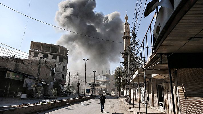 Telediario 1 - Las bombas siguen cayendo sobre el feudo opositor de Guta Oriental, en Siria