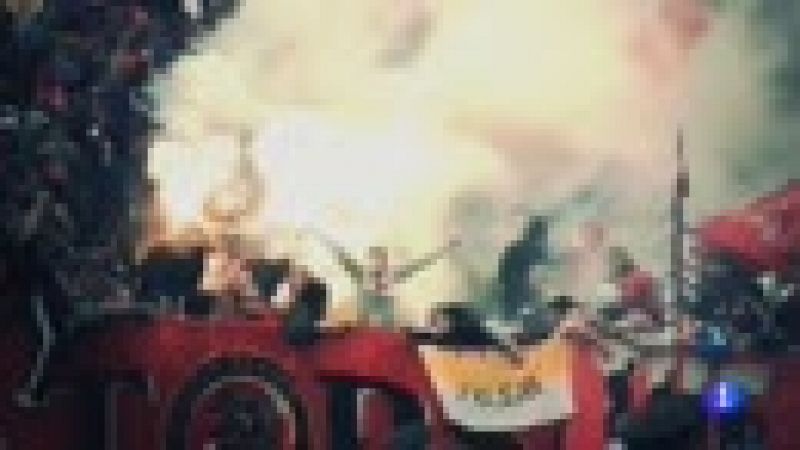 Los ultras rusos involucrados en los enfrentamientos previos al Athletic Club-Spartak de Moscú tienen un largo historial violento. Así son y así se preparan los hinchas más radicales del club moscovita.