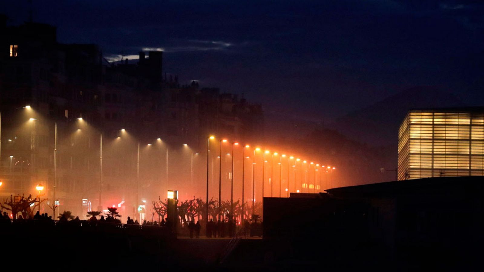 El tiempo: Viento fuerte y precipitaciones localmente fuertes y persistentes | RTVE Play