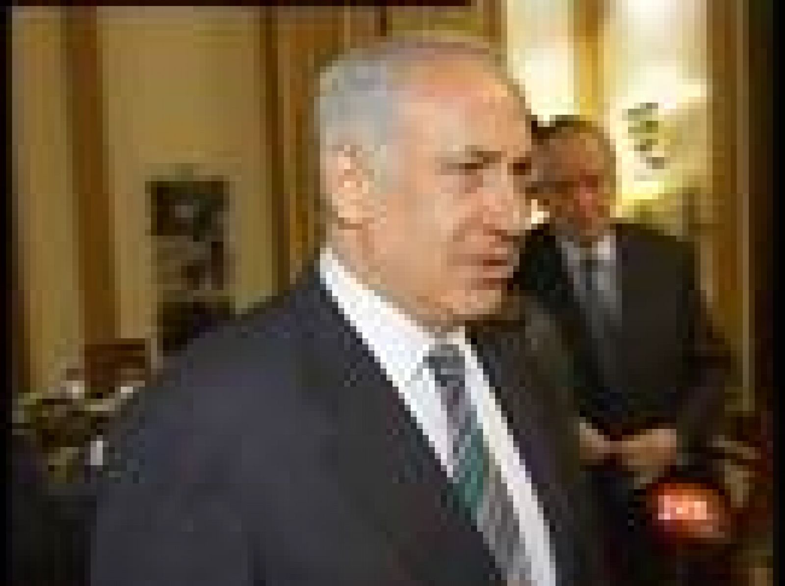 Likud firma un acuerdo de coalición parlamentaria con el ultraderechista Israel Beitenu para formar Gobierno en Israel (15/03/09).