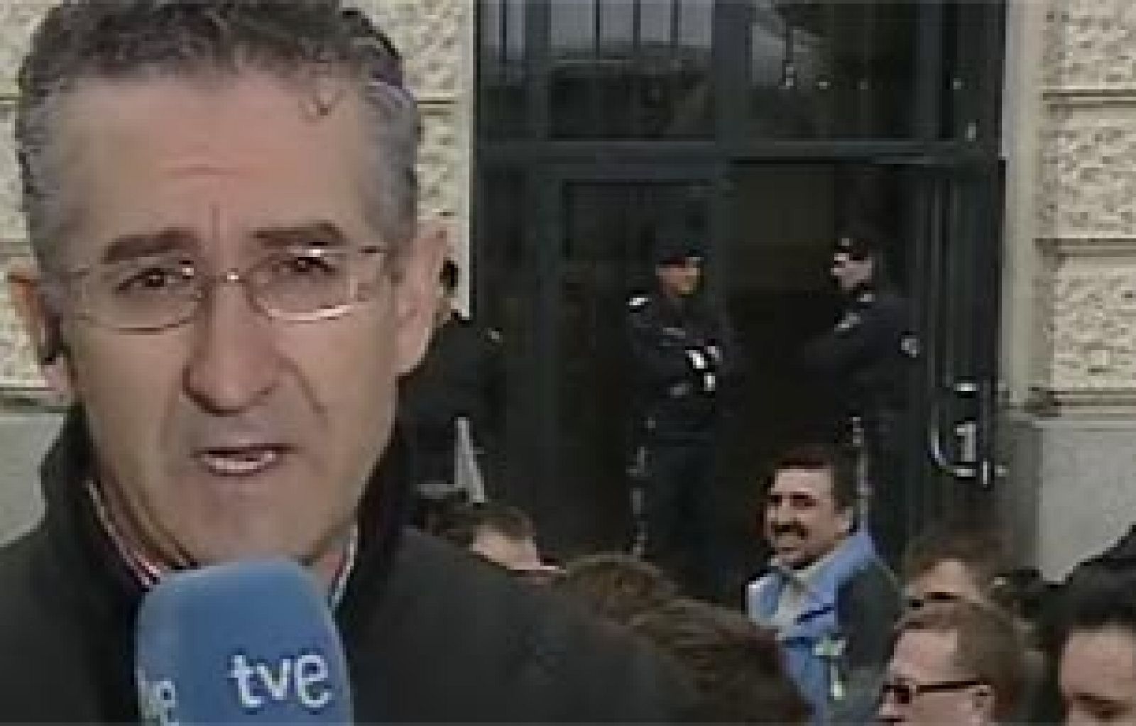 Los desayunos: Fritzl no reconoce el asesinato | RTVE Play