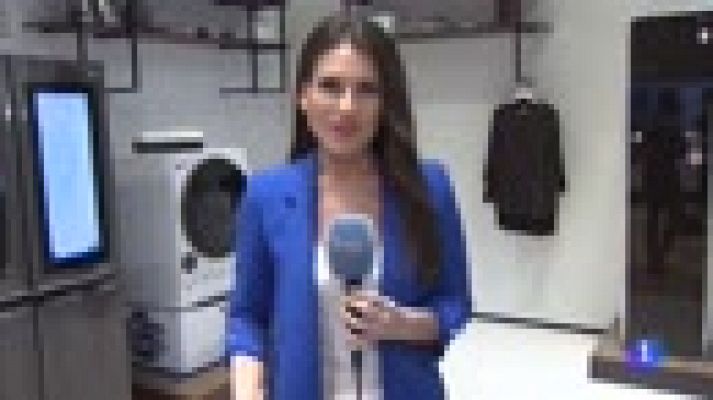 Telediario 1 - Lavadoras, frigoríficos, televisores, el hogar inteligente se comunica... por teléfono