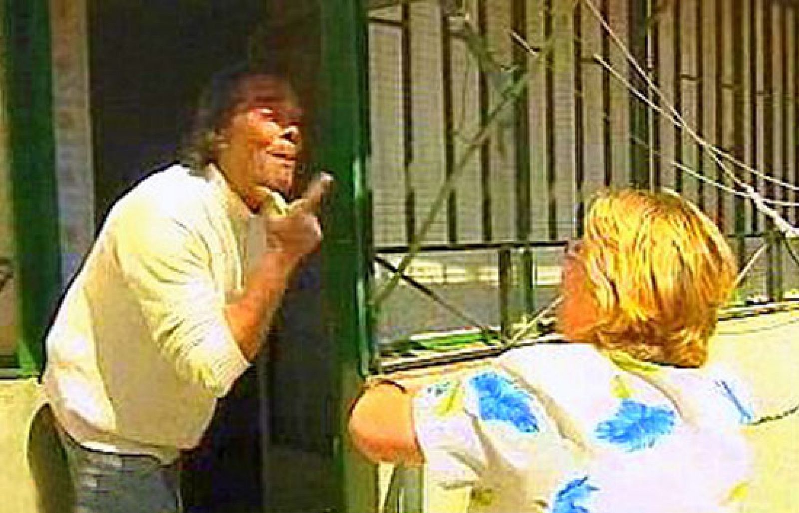 España Directo - La ley de la patada en la puerta | Ver