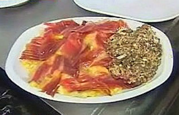 RTVE Cocina - Patatas a la yema con morcilla