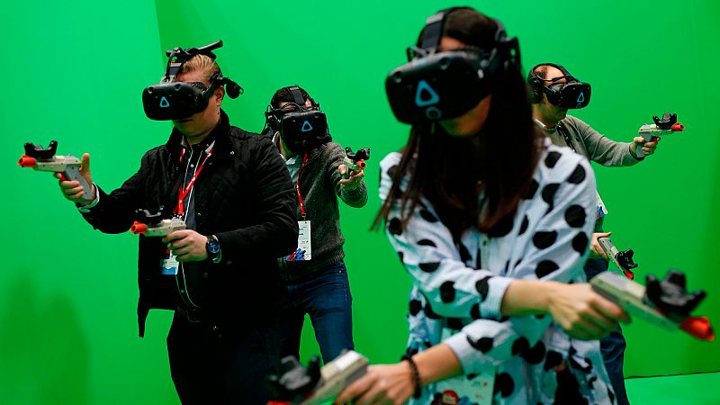 La realidad virtual sigue superando escollos en su lento camino hacia la madurez. Despus de irrumpir con fuerza hace dos aos y luego decaer, ahora parece haberse recuperado, apuntando a un futuro que no se centra exclusivamente en el entretenimient