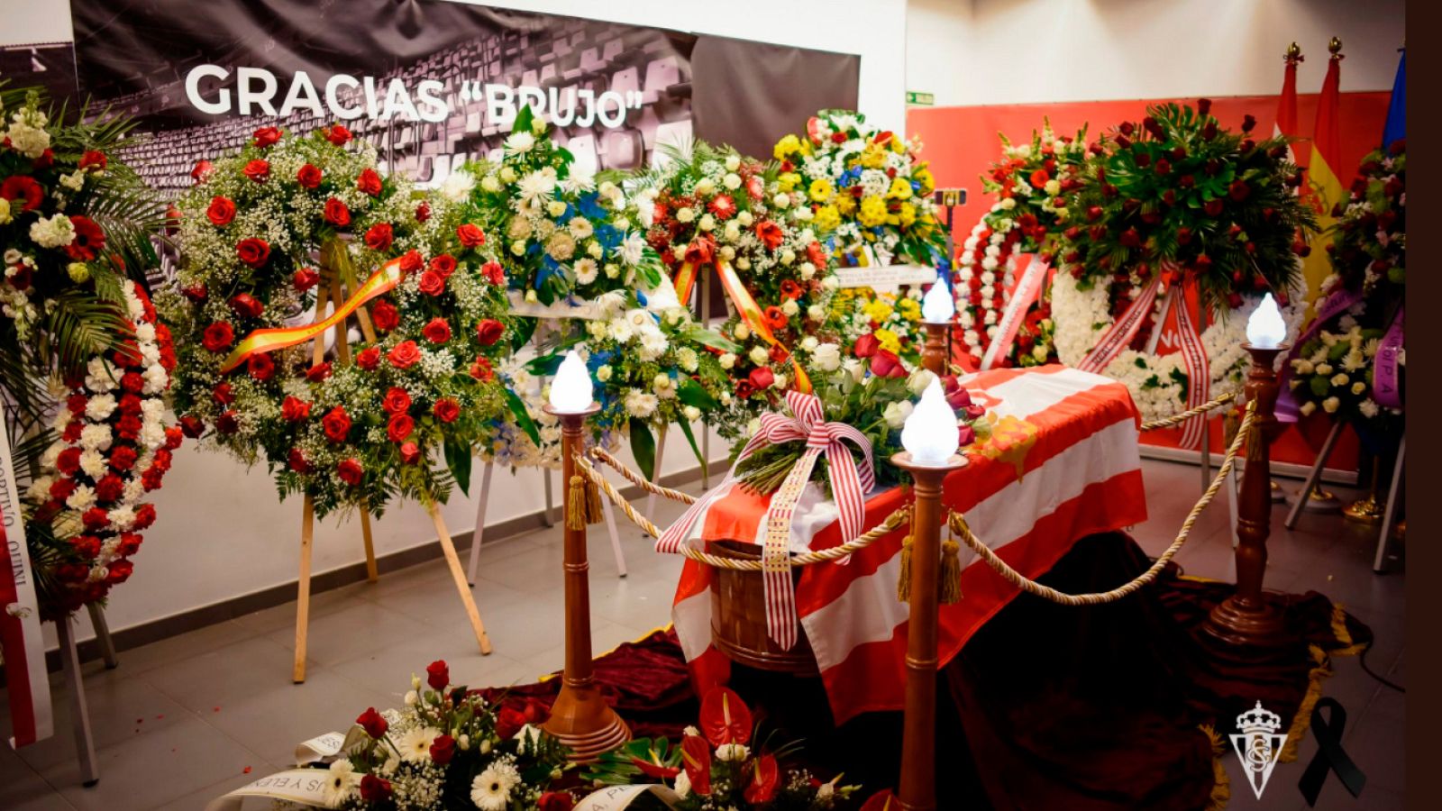 Abre la capilla ardiente de Quini