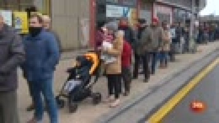 Telediario 1 - Abre la capilla ardiente de Quini