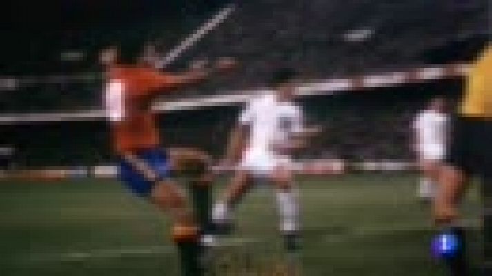 Telediario 1 - Quini, 'El Brujo', una de las grandes leyendas del fútbol español