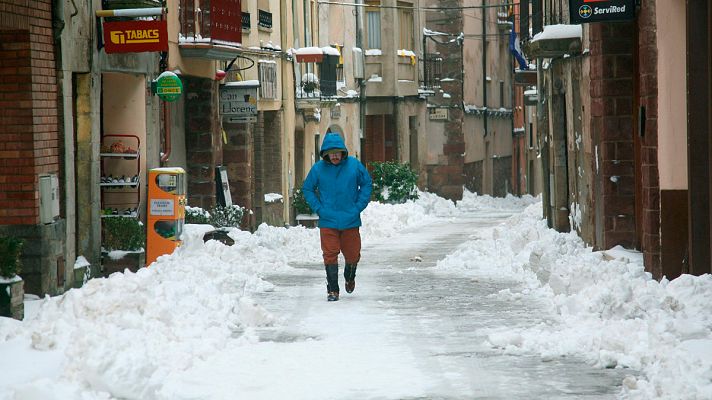 Telediario 1 - El temporal Emma convierte la nieve en lluvia, pero 45 provincias se mantienen en alerta