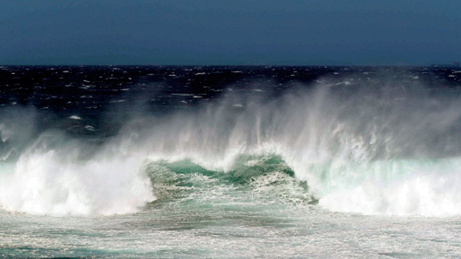 Cielo nuboso, precipitaciones generalizadas y viento con rachas fuertes