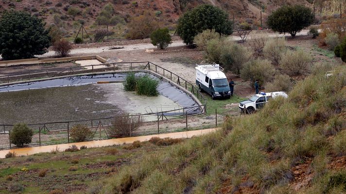 Telediario 1 - La camiseta hallada cerca de la depuradora donde buscaban al niño Gabriel en Almería tiene su ADN