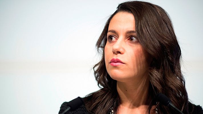 Los desayunos - Arrimadas cree que el independentismo no quiere investir a Sànchez: "Lo que quieren es que se lo impidan"