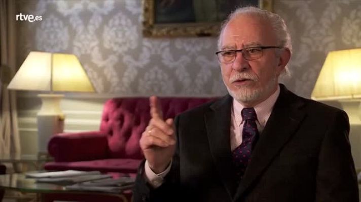 Crónicas - EL TIEMPO Y EL PERCHERO - José María Merino / ACADÉMICO DE LA RAE (Silla m)