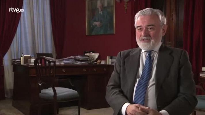 Crónicas - EL LEMA QUE FUE Y EL QUE NO FUE - Darío Villanueva / DIRECTOR DE LA RAE (Silla D)