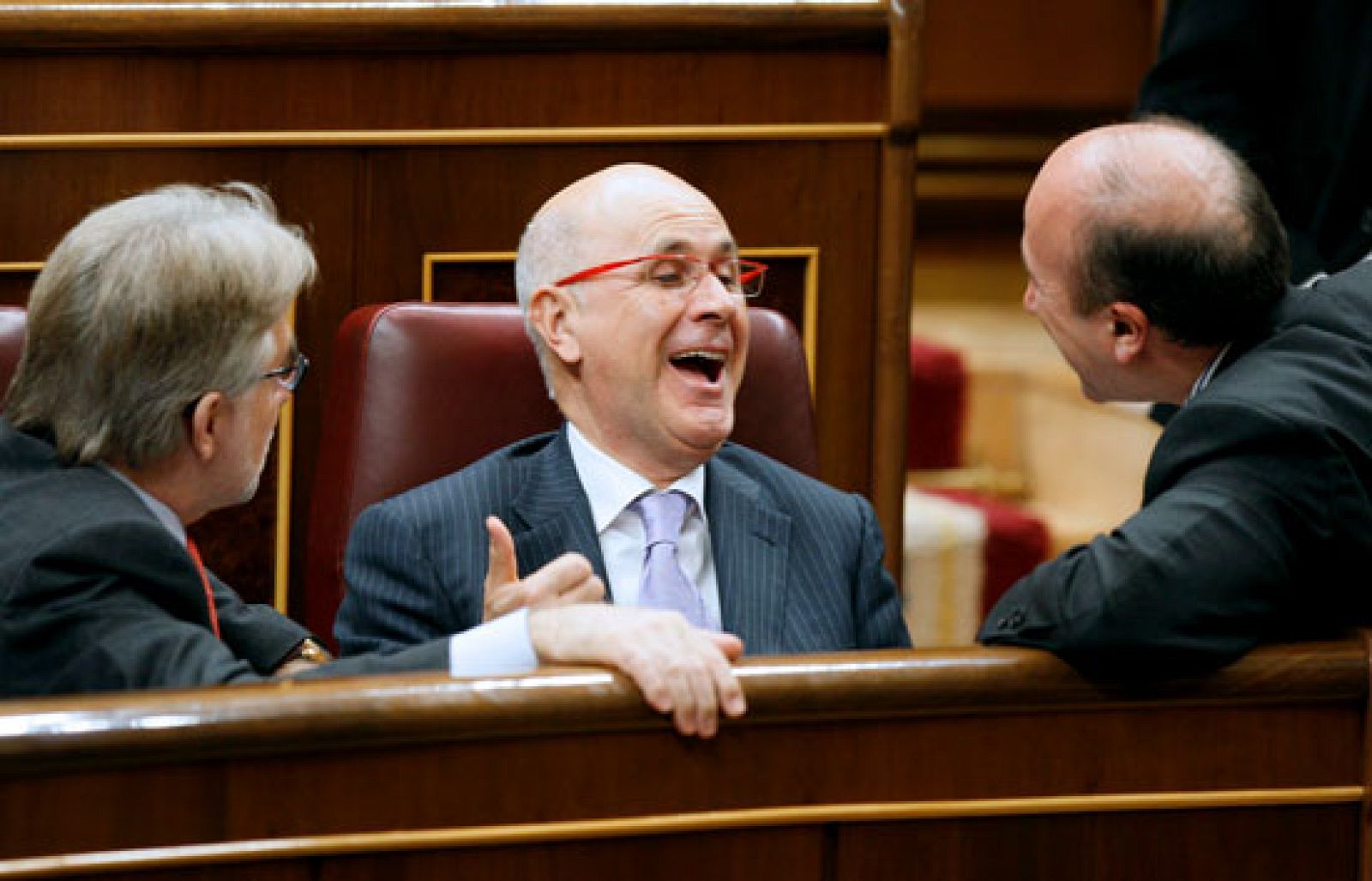 El Gobierno de Zapatero pierde apoyos en el Congreso | Ver