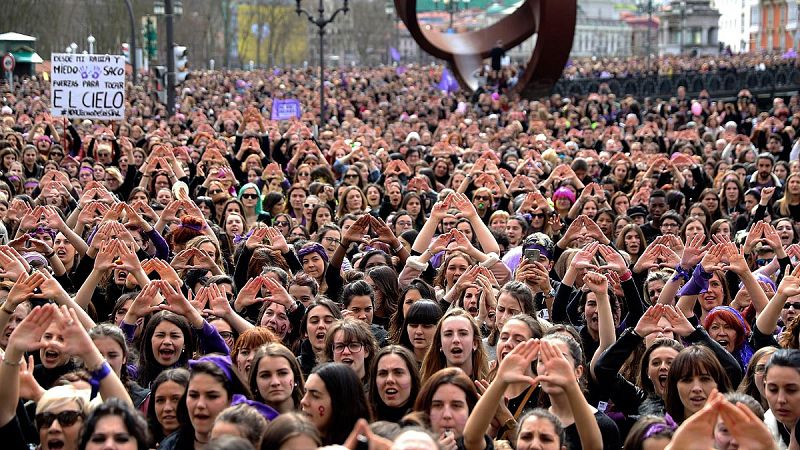 CC.OO. y UGT cifran en 5,3 millones de personas el seguimiento en la huelga feminista