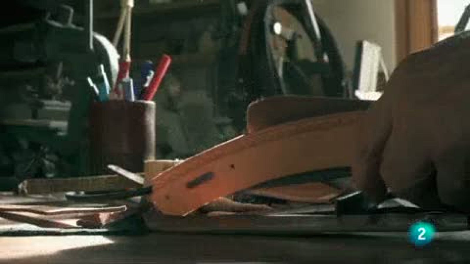 ¡Así se trabaja el cuero de forma tradicional!