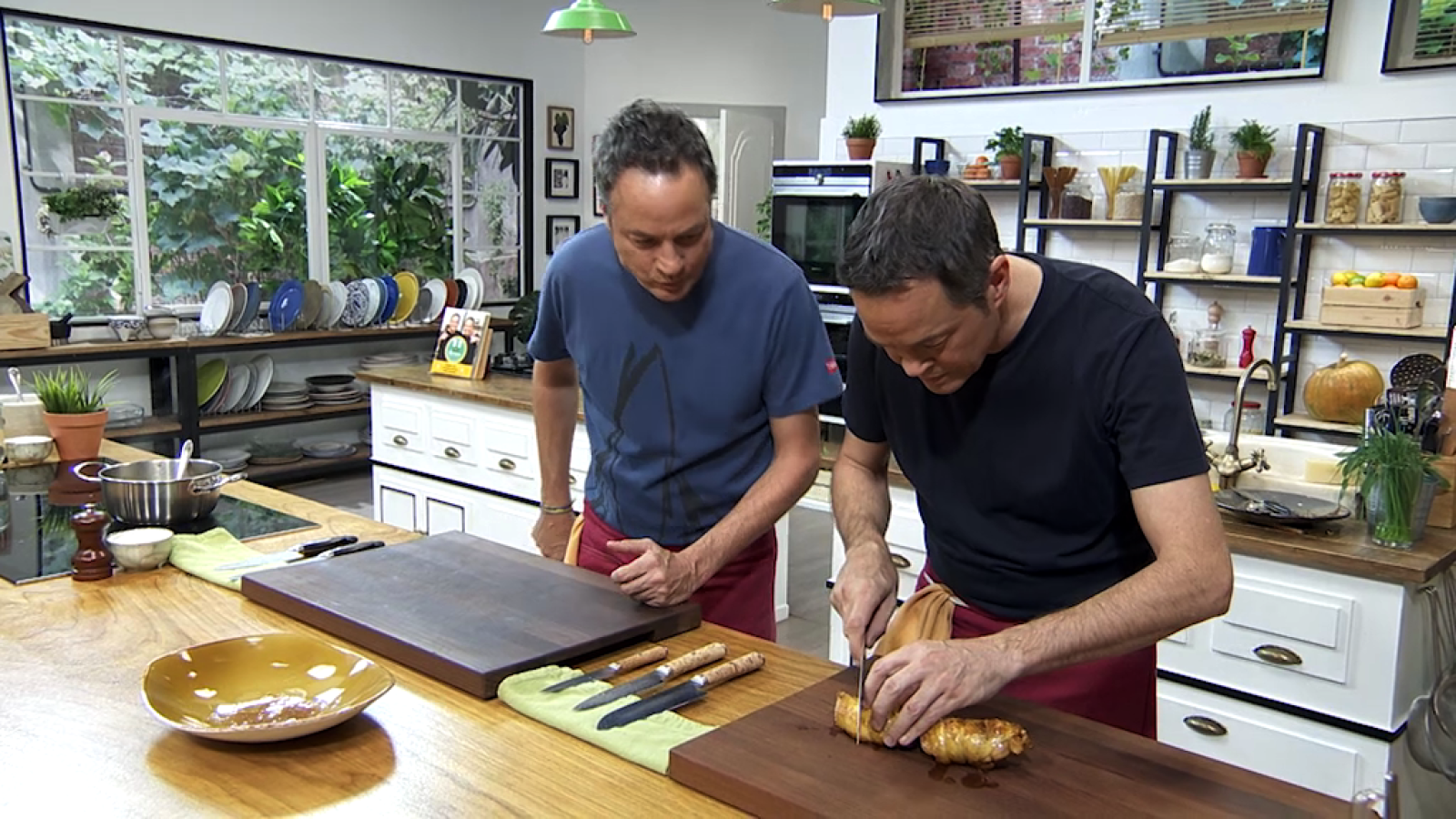 Torres en la cocina - Alcachofas café de París y pollo con langostinos - ver ahora