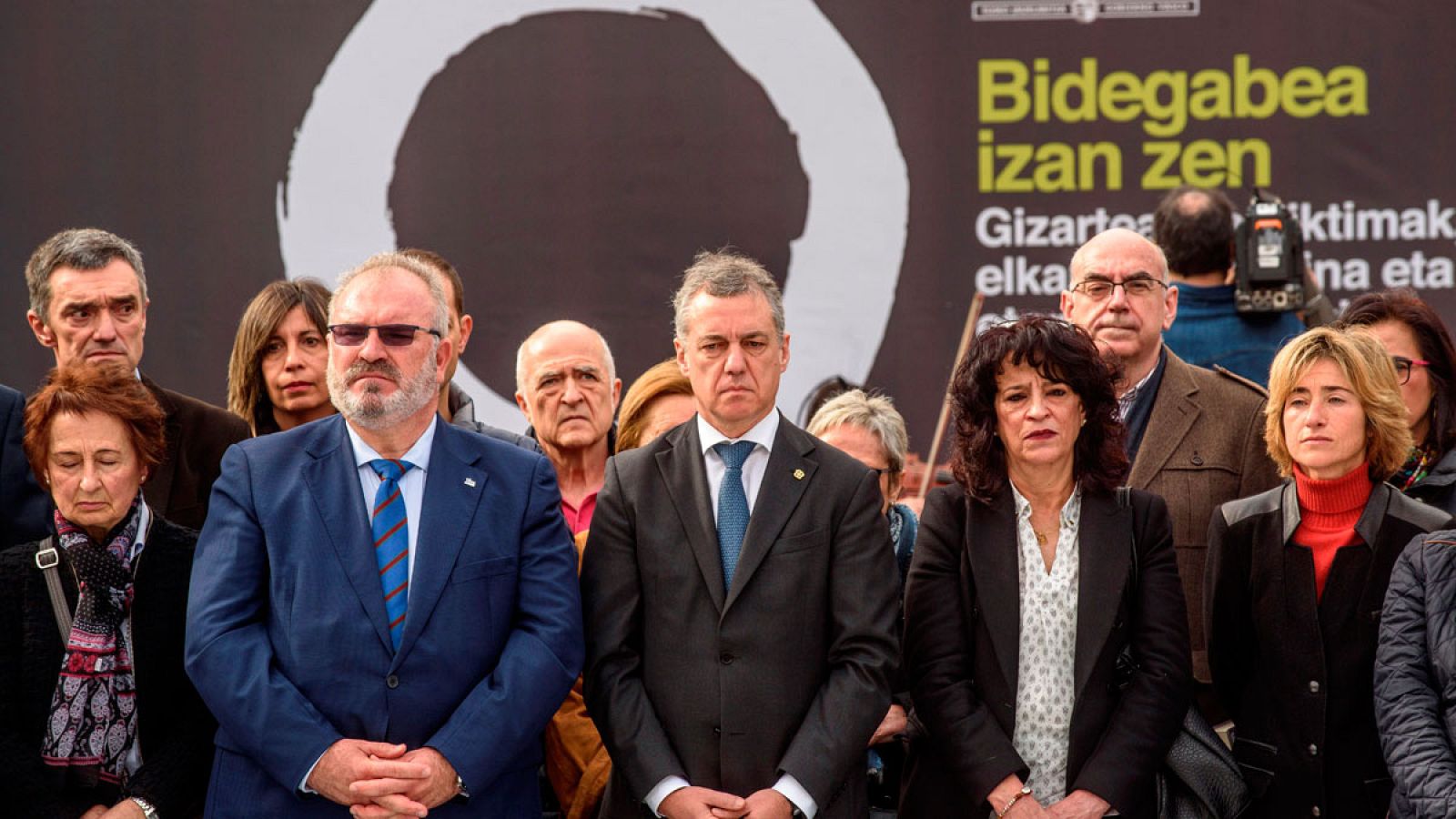 Urkullu proclama solemne que el sufrimiento de las víctimas de ETA "fue injusto"