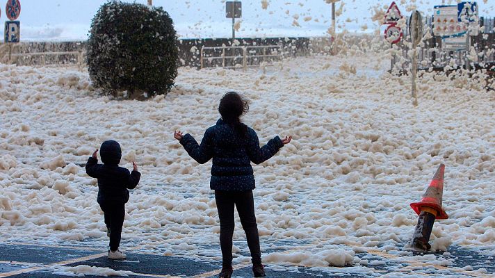 Telediario 1 - La borrasca Félix comienza a remitir en intensidad