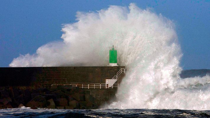 El tiempo - Lluvias fuertes y viento en el litoral gallego