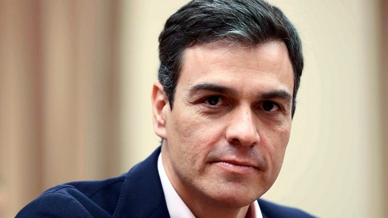 Pedro Sánchez insiste en el impuesto a la banca para las pensiones