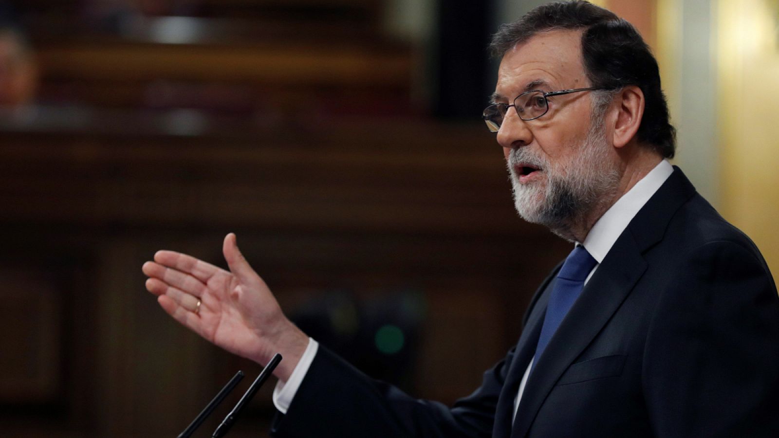 Informativo 24h: Rajoy afirma que le parece "razonable" subir las pensiones más bajas en línea con el IPC | RTVE Play