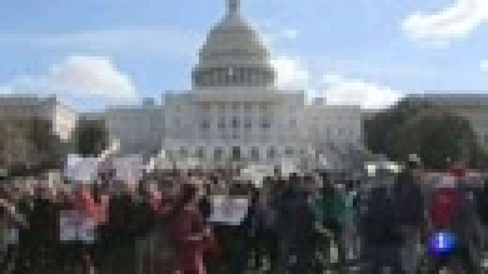 Miles de estudiantes marchan por el endurecimiento del control de armas en Estados Unidos