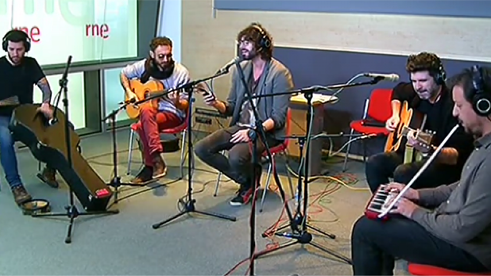 Las mañanas de RNE - Izal interpreta en directo "Santa paz" - Ver ahora