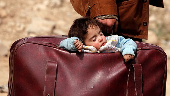 Más de 40.000 personas huyen de Guta, donde nuevos bombardeos dejan decenas de muertos