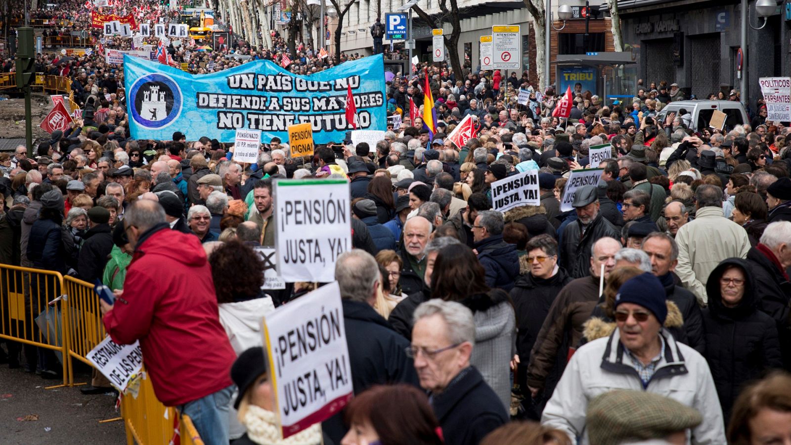 Telediario 1: Miles de personas se manifiestan en toda España en defensa de las pensiones públicas | RTVE Play