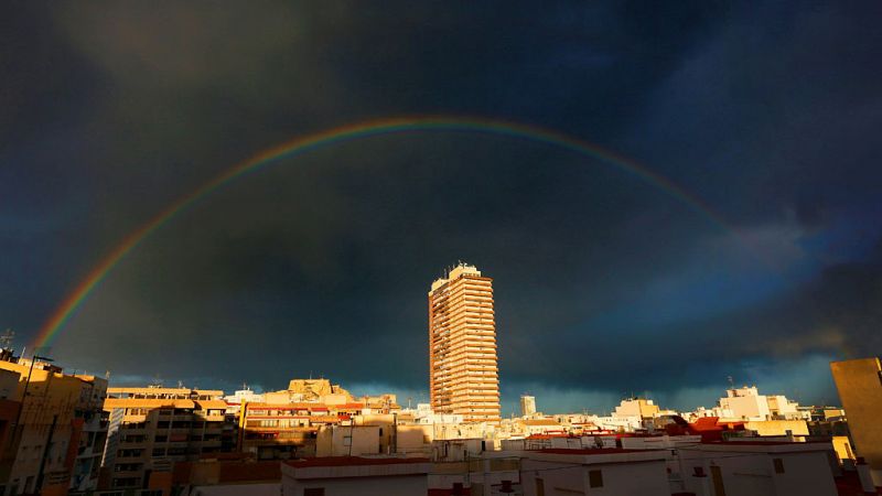 Posibilidad de precipitaciones localmente fuertes y persistentes en el área del Estrecho y Melilla