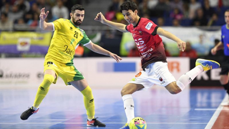 Jan Paraso Interior remont al Ros Renovables Zaragoza con dos goles de Chino en el ltimo minuto del partido.