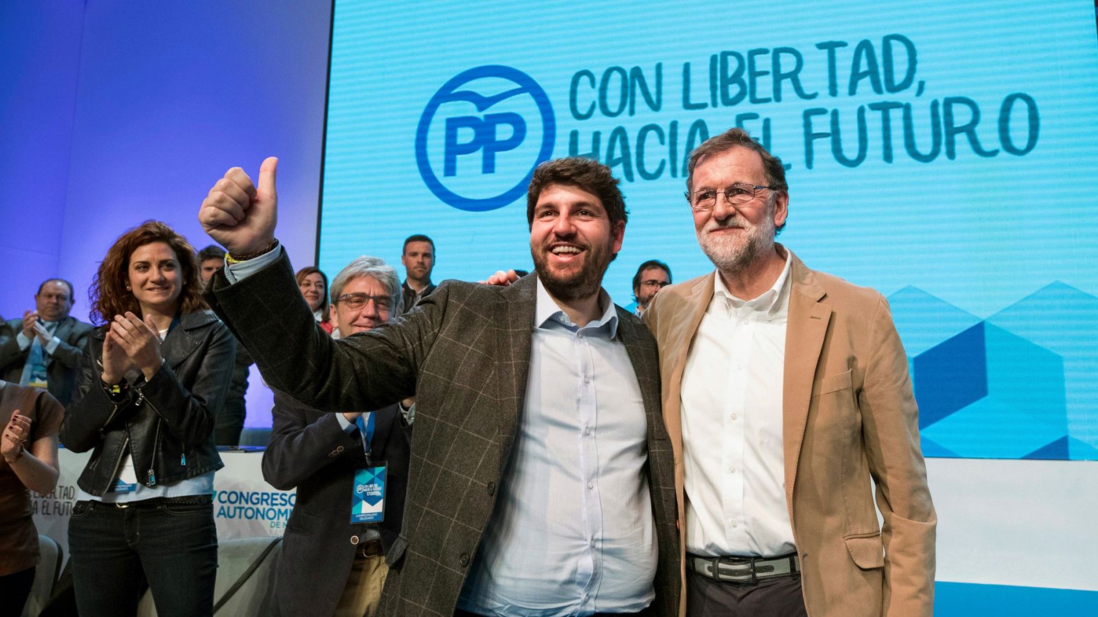 Informativo 24h: Rajoy: "Lo que pide una gran mayoría de españoles es proteger a la sociedad" | RTVE Play