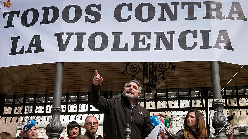 Miles de personas se concentran en Huelva a favor de la prisión permanente revisable
